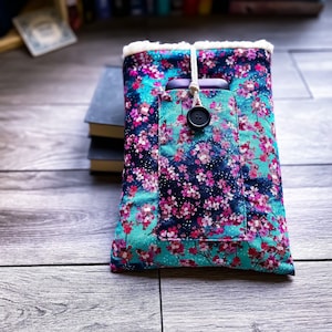 Custodia per libri con tasca, bottone, chiusura a strappo, motivo con fiori di ciliegio in fiore, idea regalo per amanti dei libri, per lei, per lui, per loro, per iPad e tablet