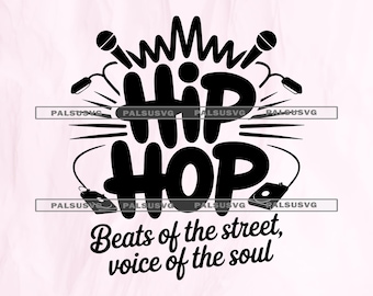 以下が含まれることがあります： 大胆なフォントで「Hip Hop」という言葉が書かれた白黒のグラフィックデザイン。マイクと音波の要素も含まれています。「Beats of the street, voice of the soul」というテキストも含まれています。