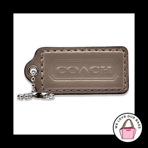 COACH キーホルダー ベージュ 2.25