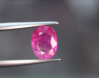Certified Ruby 1.24cts Loose Genuine Earth Mined Faceted- Natural Reddish-Pink 7.87mm x 6.00mm x 2.78mm Unmounted Corundum