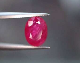 Certified Ruby 1.55cts Loose Genuine Earth Mined Faceted- Natural Reddish-Pink 8.16mm x 6.10mm x 3.53mm Unmounted Corundum