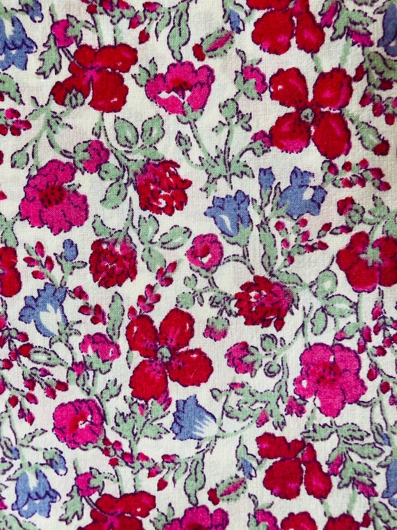 Discontinued Liberty Tana Lawn deep pink ‘Meadow’ 13”x 9” Ideal for making a face mask.