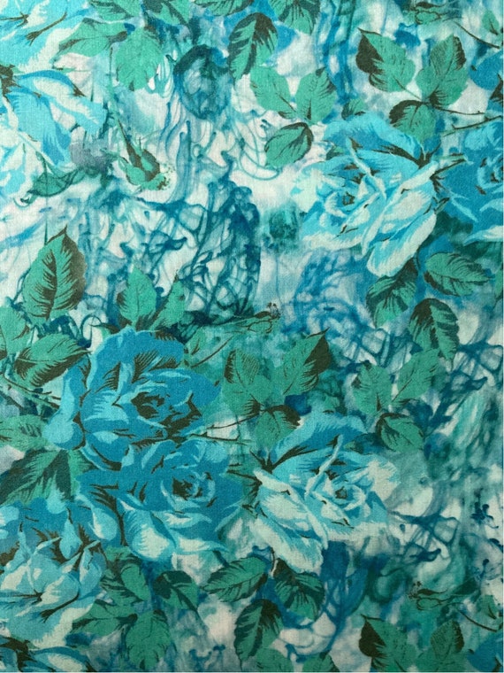 A Beautiful Colourway of ‘Carrie’ This Green and Turquoise Liberty Tana Lawn Is cut to a generous 40 x 50cm