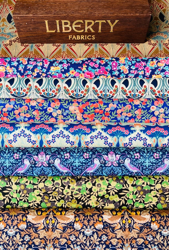 A Lovely Liberty Tana Lawn ‘English Classics’ fabric Pack. 8 pieces, 6”x 9”