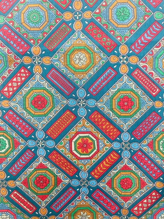 A Collectors Corner multicoloured colourway in this ‘Benjamin’ Liberty Tana Lawn Seasonal Fabric. This piece is cut to 13 x 11”