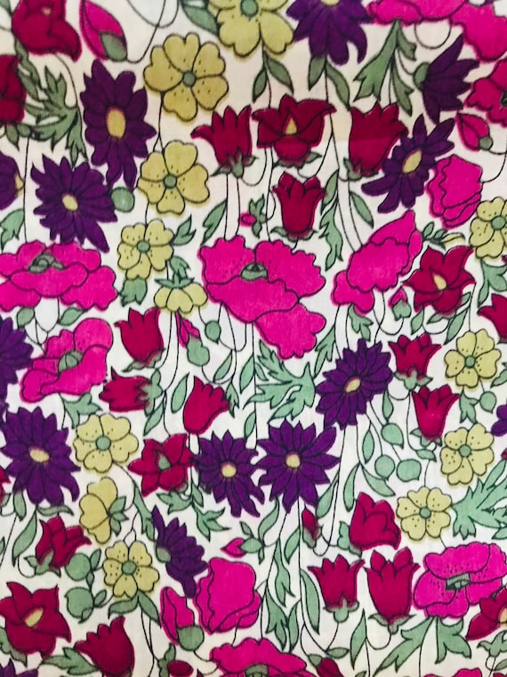 Liberty Tana Lawn Discontinued ‘Poppy and Daisy’ 13”x 9” fabric.