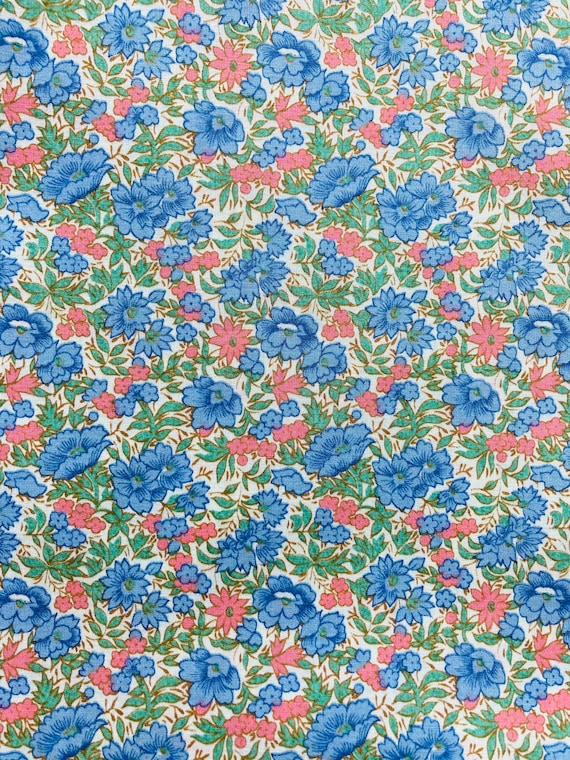 A rare colourway in this gorgeous Liberty Tana Lawn Blue and Pink Vintage ‘Rosalind’ 17 x 9” fabric.