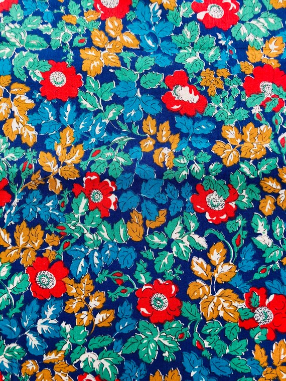 A vintage blue and red ‘Camille’ Liberty Tana Lawn 40 x 50cm Patchwork Crafting