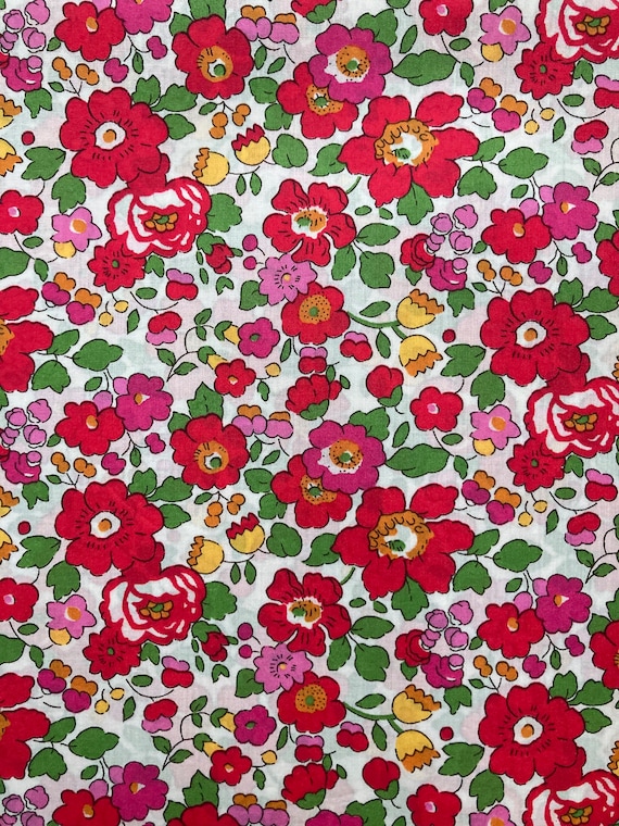 Liberty Tana Lawn 13”x 9” Red and Green ‘Betsy’