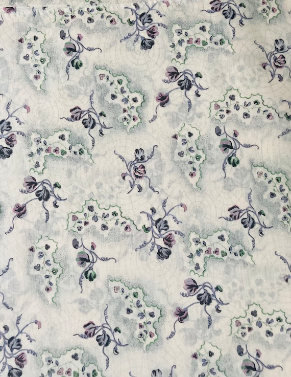 Liberty Tana Lawn 13”x 9” Purple flower on a cream background. This ‘Honeymoon’ design is a lovely fabric.