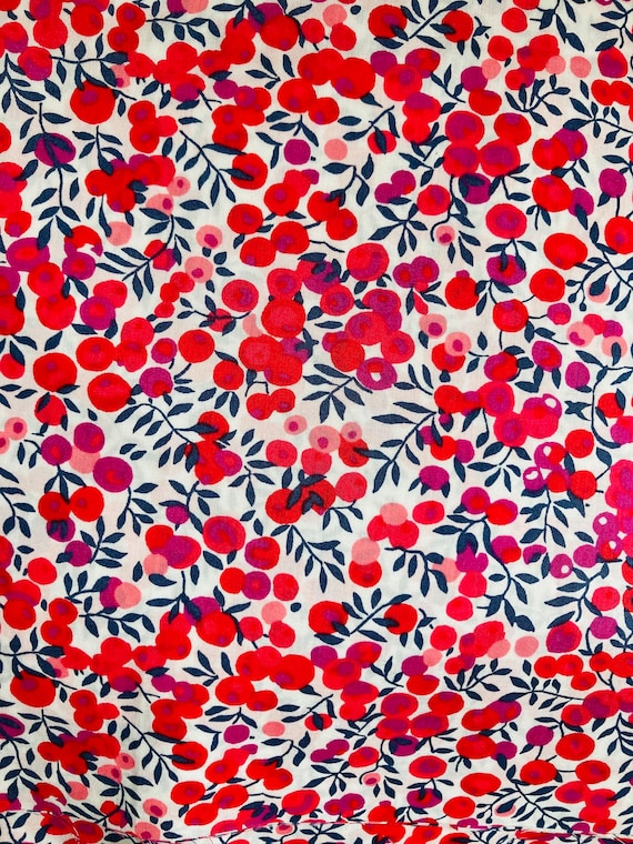 Discontinued Red and White Wiltshire Berry Liberty Tana Lawn 13”x 9”