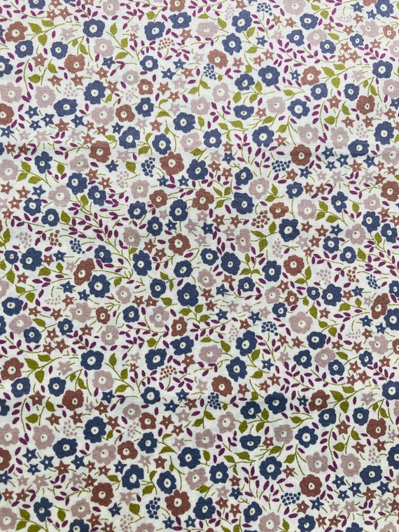 A Discontinued, highly sought after Grey and Brown Liberty Tana Lawn 13” x 10” fabric called ‘Fairfield’. Free International Shipping