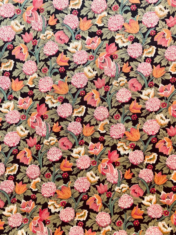A Beautiful Vintage Pink and Peach ‘Gelds Rose’. This lovely Liberty Tana Lawn Is cut to a generous 17 x 10”