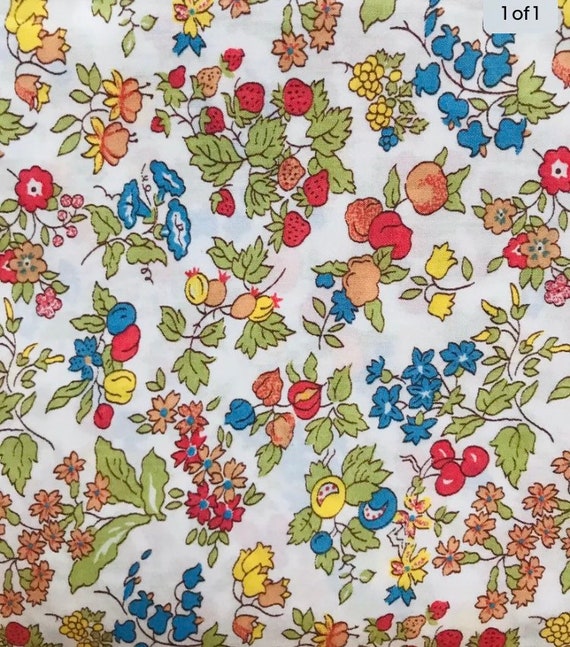 Liberty Tana Lawn Discontinued 40 x 50cm fabric Green and Red ‘Nancy Ann’