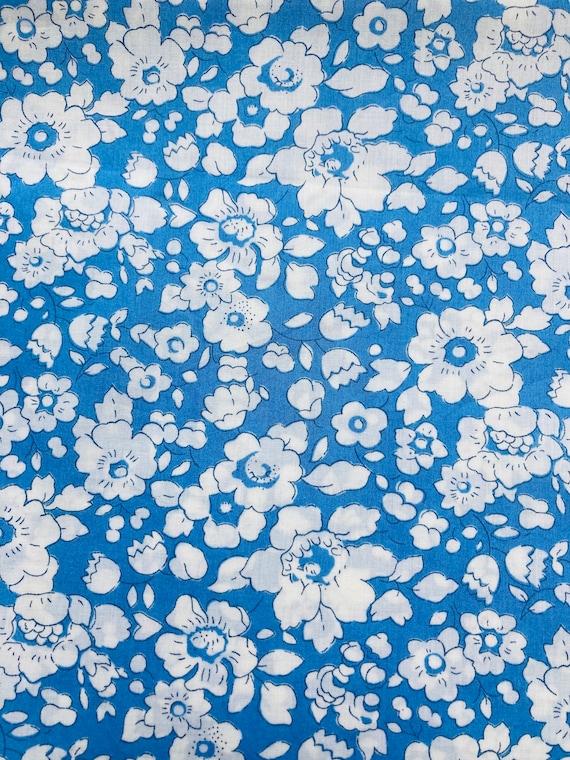 A Bold Blue And White ‘Betsy Boo’ Liberty Tana Lawn 13”x 9” Crafting Patchwork