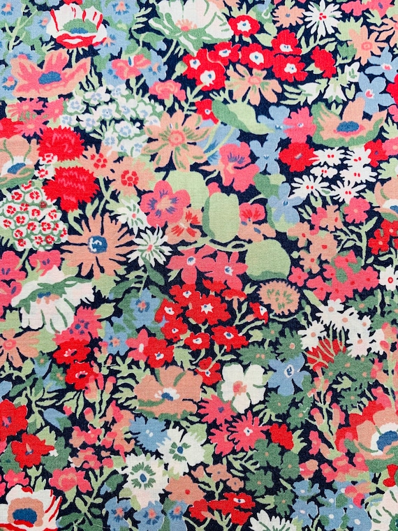 Liberty Tana Lawn Vintage 40cm x 50cm fabric Red and Green ‘Thorpe’