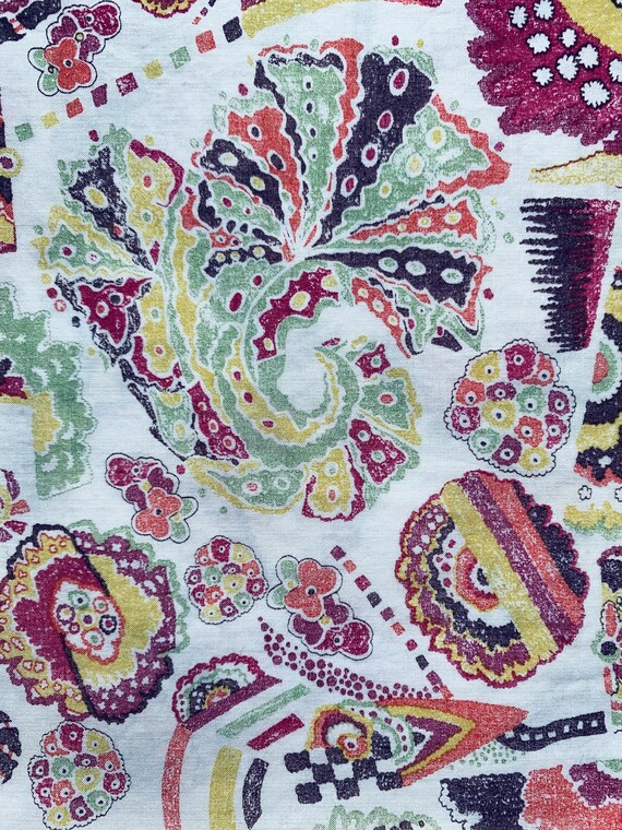Collector’s Corner ‘Angelica Maylah’ design of Liberty Tana Lawn. This is a Orange, Green and Red colour cut to a generous 15 x 12”
