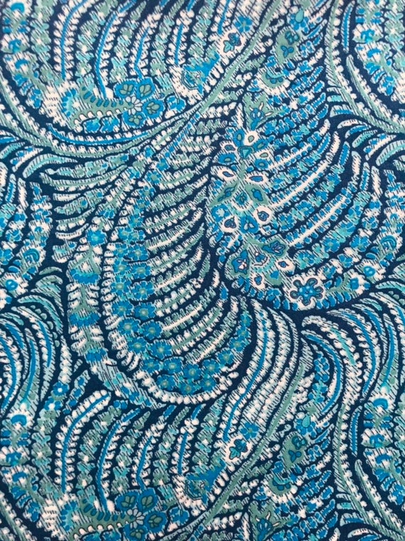 A lovely blue ‘Oscar’ Liberty Tana Lawn 13 x 9”  Patchwork Crafting. Free International Shipping