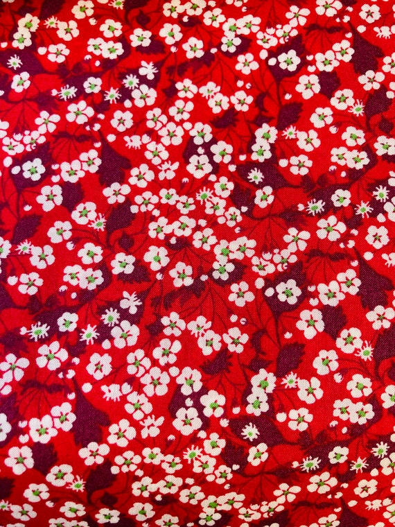 Liberty Tana Lawn Red ‘Mitsy Valerie’ 17” x 17” Patchwork Crafting