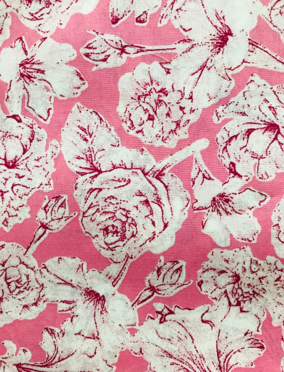 Liberty Tana Lawn Vintage 13”x 9” ‘Sheree’ Pink fabric. Ideal for patchwork and quilting.