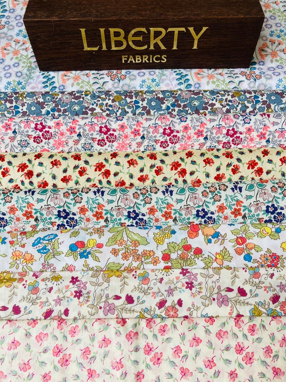 A Beautiful ‘Petites 6’ fabric bag. 8 x Liberty Tana Lawn pieces 6”x 9”.