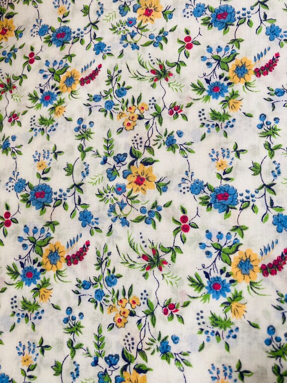 Liberty Tana Lawn Vintage 40 x 50 cm fabric Blue and Yellow ‘Floribunda’