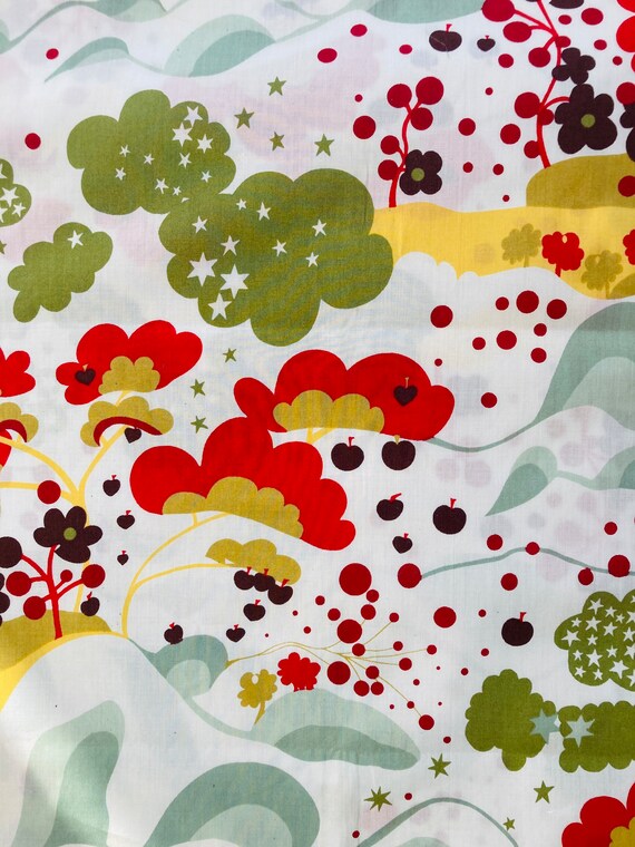 Liberty Novelty Green and Red ‘MIM’ Tana Lawn Vintage 40 x 50cm fabric. Patchwork Crafts