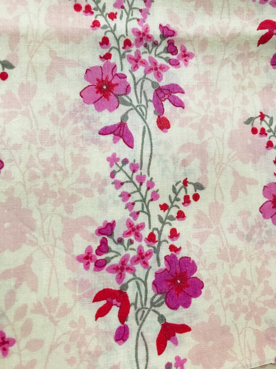 Discontinued Liberty Tana Lawn, ‘Lisa’s’, 13”x 9”. Beautiful material, ideal for making a face mask.