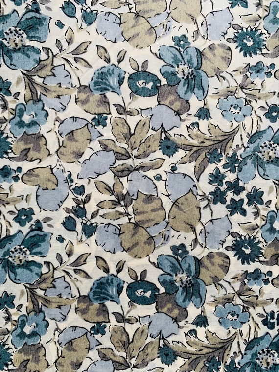 Liberty Tana Lawn Vintage ‘Poppy and Honesty’ Blue and Grey fabric 13 x 9” Patchwork Craft