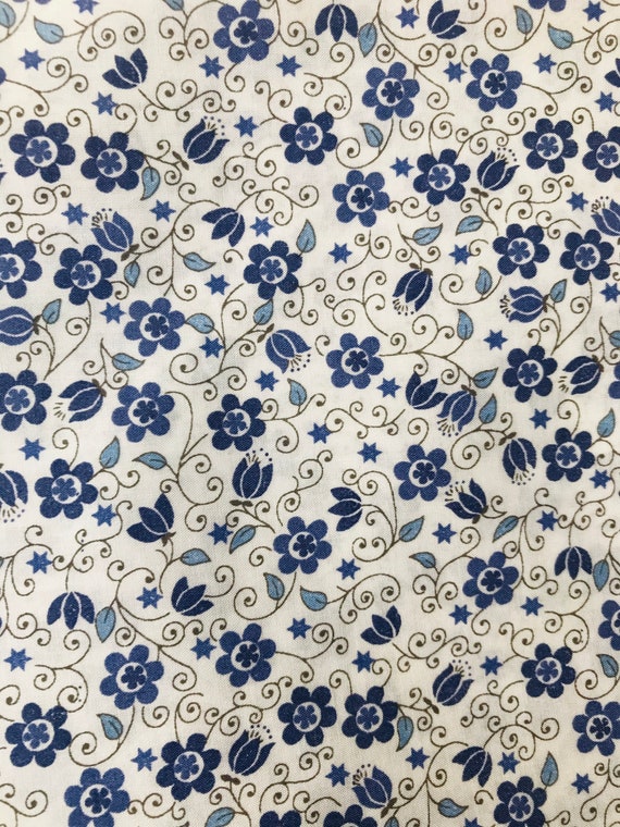 Blue ‘Clemmie’ Flower Liberty Tana Lawn 13”x 9”.