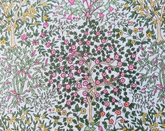 Un magnifique tissu Liberty Tana vert gazon et rose « Jess and Green » 33 x 10 po.