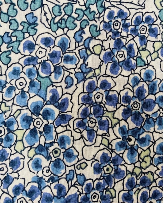 An unusual vintage blue Liberty Tana Lawn 40 x 50cm Patchwork Crafting