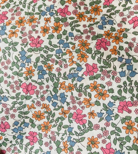 A Lovely vintage Green and Pink ‘Emilias Blooms’ Tana Lawn 13”x 9” Fabric. International postage