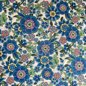 Blå och grön ‘Razai’ Liberty Tana Lawn 33 x 23 cm