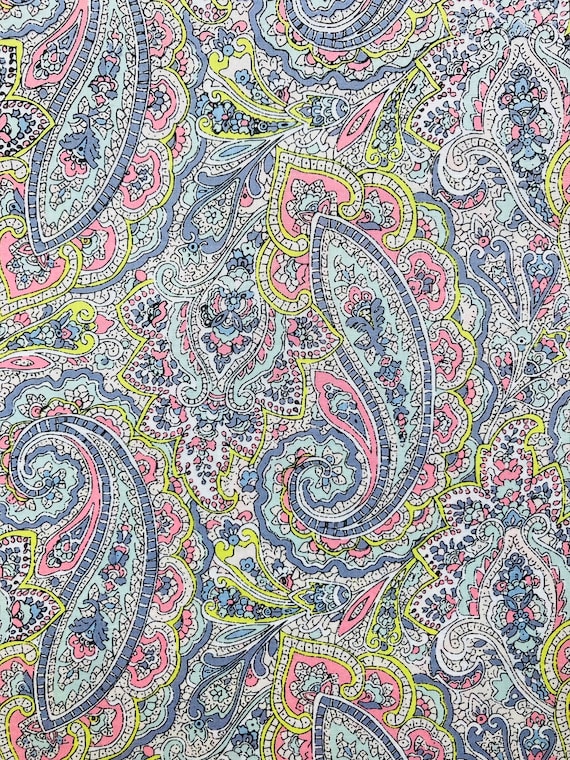 A Beautiful Collectors Corner Pink and Grey ‘Tessa’ Colourway. This lovely Liberty Tana Lawn Is cut to a generous 13 x 12”