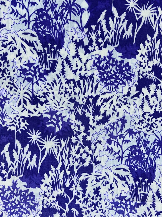 Collector’s Corner ‘Paper Garden’ design of Liberty Tana Lawn. This is a Purple and White colourway and is cut to a generous 13 x 12”
