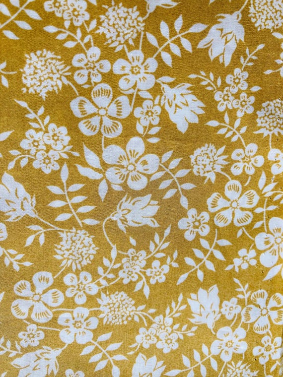 Liberty Tana Lawn 13”x 9” Gold and White ‘Edenham Shadow’ fabric.