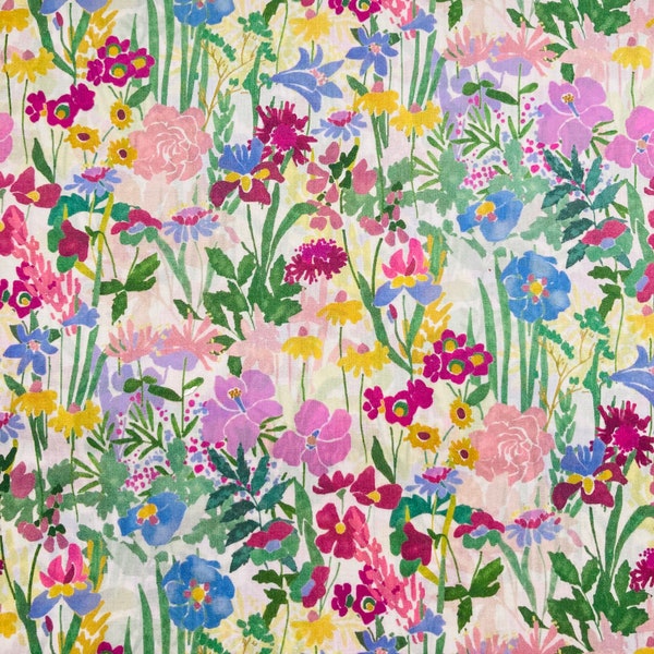 Een prachtige kleurstelling van 'Wildflower Meadow'. Dit roze en groene Liberty Tana-gazon is gemaaid tot een royale afmeting van 40 cm x 50 cm