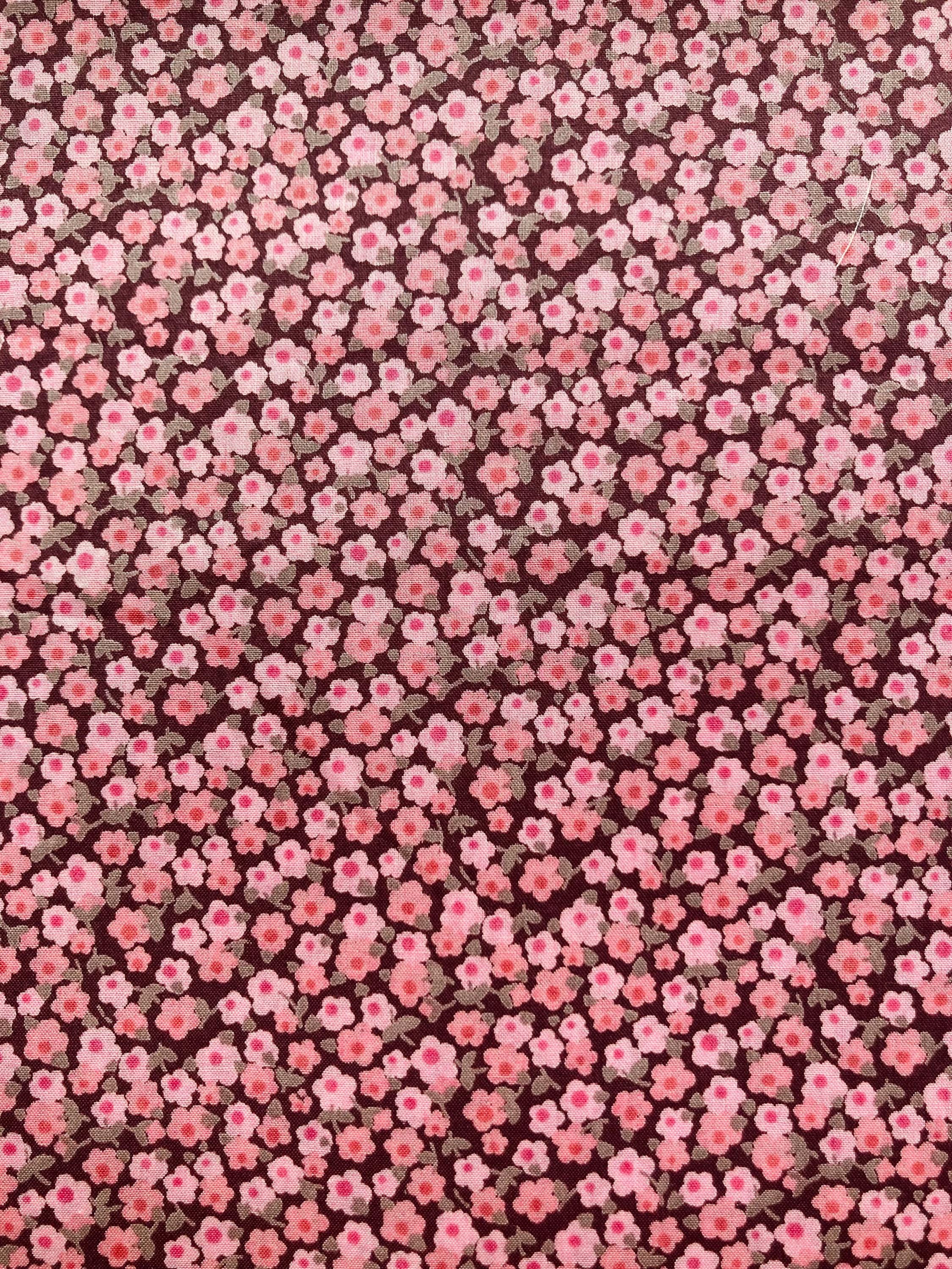 ペニー リバティ タナ ローン 13 x 9 インチ ファブリック、ピンク