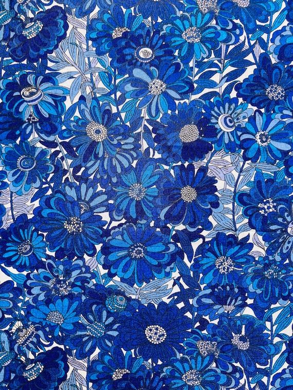 A Beautiful Blue And White ‘Willow’ Liberty Tana Lawn 13”x 9” Crafting Patchwork