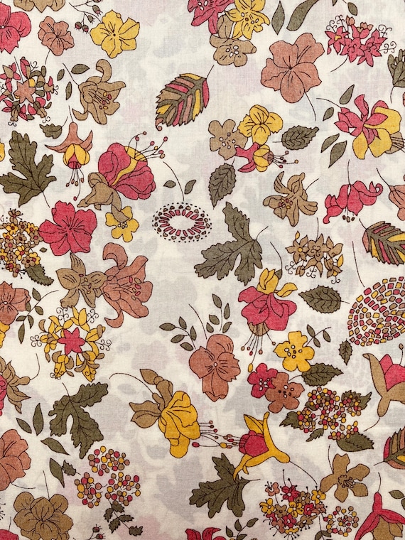 A Beautiful Coral and Green ‘August Cottage’ Liberty Tana Lawn 13”x 9” Crafting Patchwork
