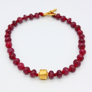 Ruby bracelet with 22karat solid gold element and clasp Handcrafted