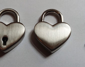 BRAND NEW Heart shaped Silver love lock, padlock with 1 Key