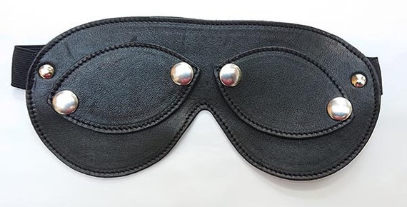 What Makes A Good Blindfold? – Revised