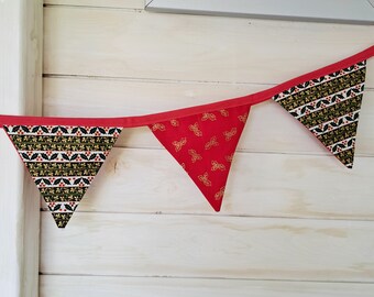 Christmas bunting, Red, green, cream, gold, holly 10 flags, 170cm in length
