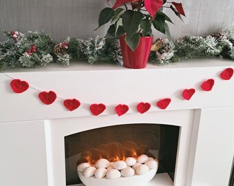 Heart garland, bunting, 10 crochet hearts, valentine decor, Red hearts