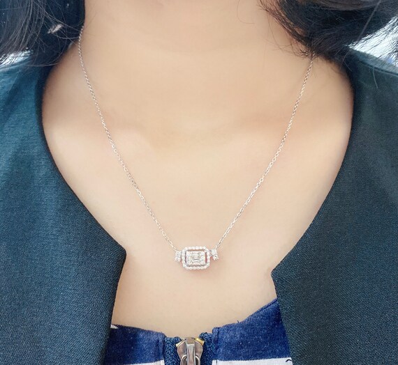Super Special Liquidation Clearance! NWT 3,089 Rare 18KT Gold Fancy Trillion Diamond Baguette Pendant Necklace View 2