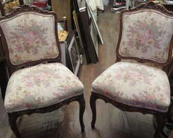 60% Off Liquidation Clearance!! 5,500 Rare Set of 2 Grand Estate Victorian Carved Mahagony French Floral Upholstered Fabric Chairs