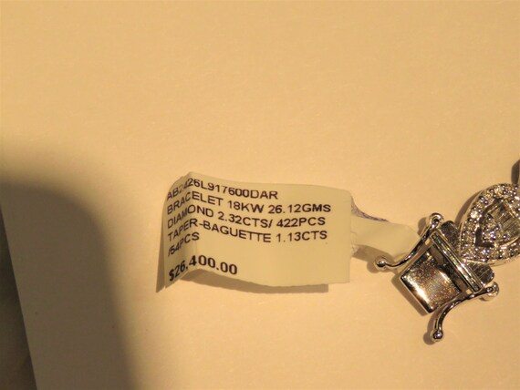 Liquidation channel store jewelry clearance