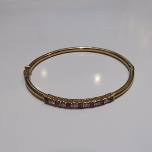 40% zniżki na specjalną wyprzedaż z okazji Dnia Matki!! 4000 złotych, rzadkich i przepięknych bransoletek z rubinem i diamentami o masie ok. 1,30 ct